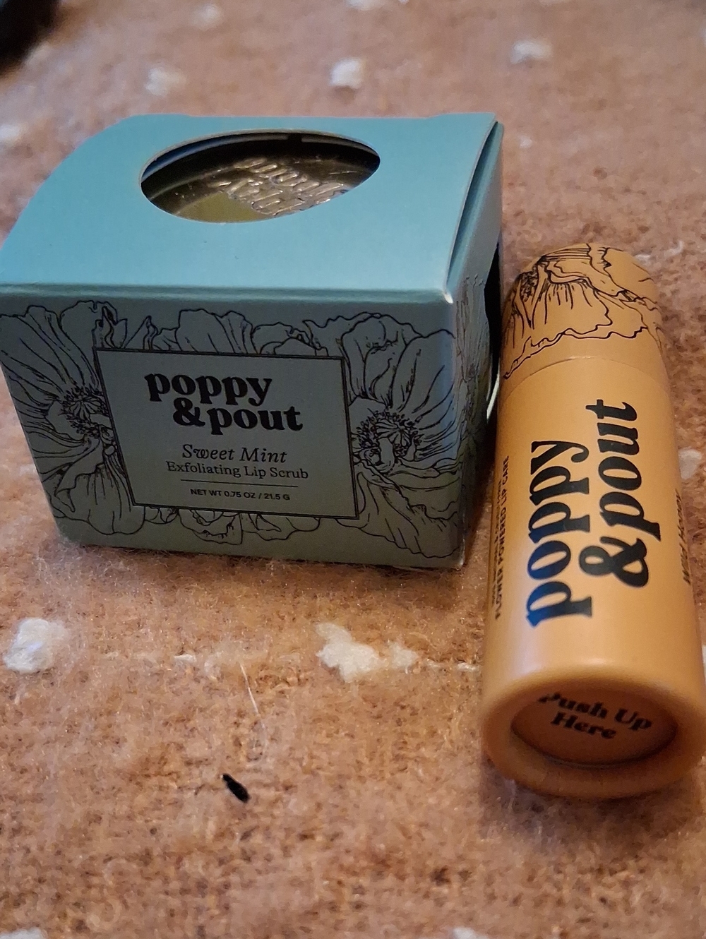 Poppy & Pout - Picture 2 of 5
